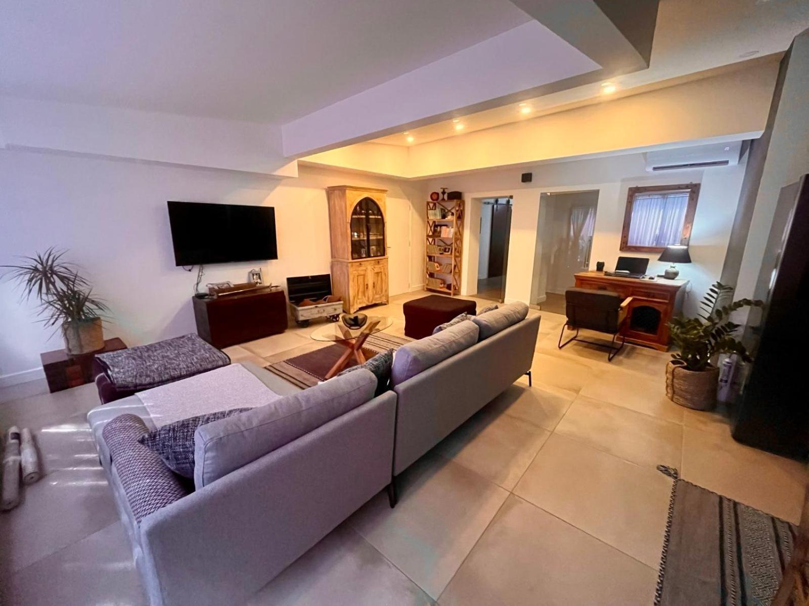 Tianis Luxury Apartment *